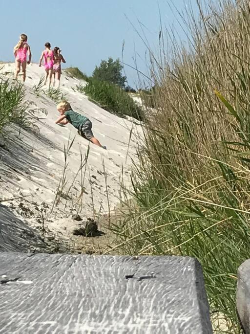 Strandvakantiehuisje! ウォルクム エクステリア 写真